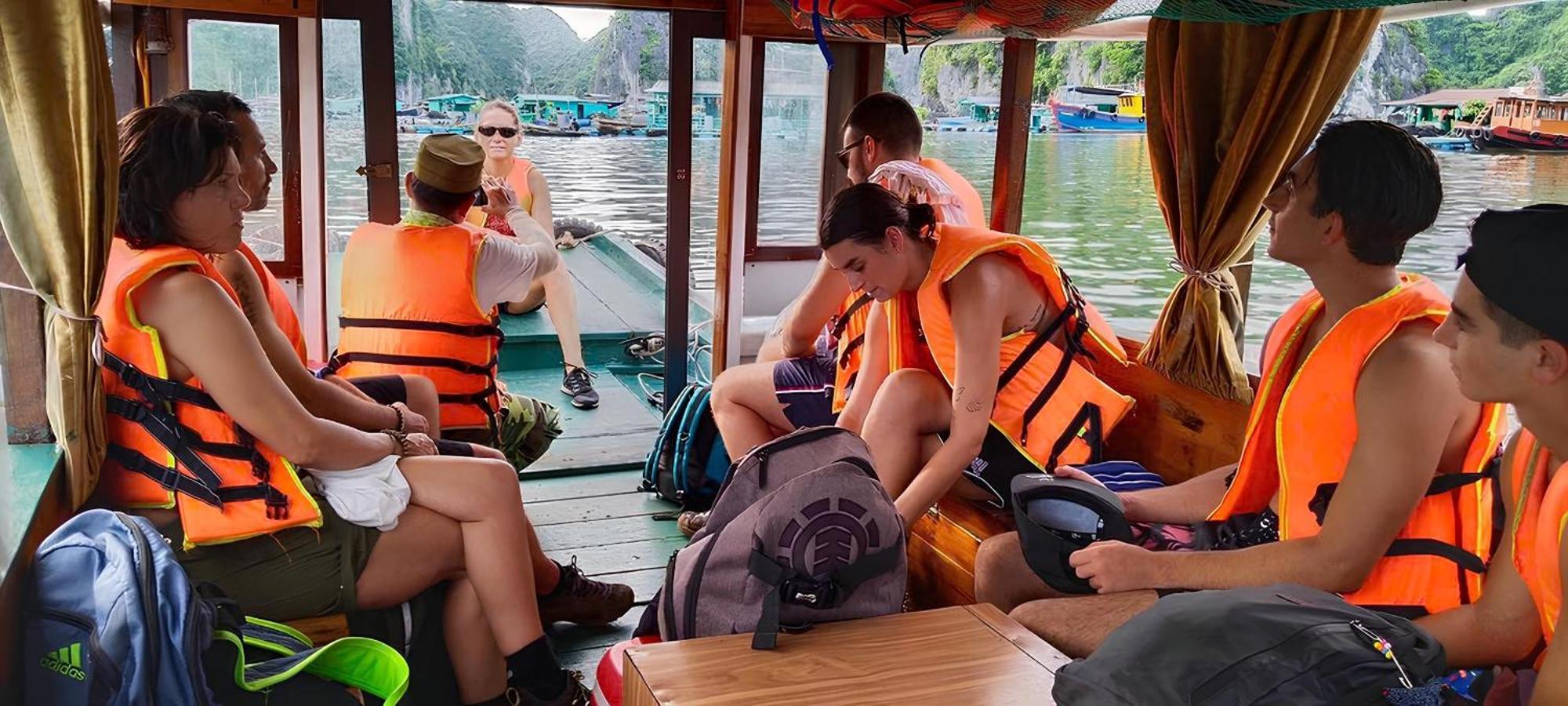 Tung Quang Hotel Dong Khe Sau Exteriör bild