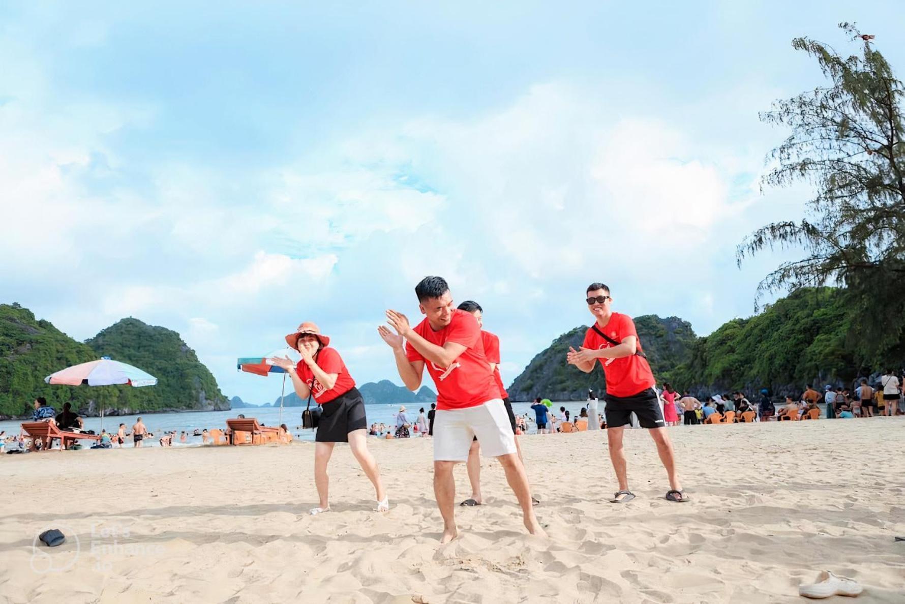 Tung Quang Hotel Dong Khe Sau Exteriör bild