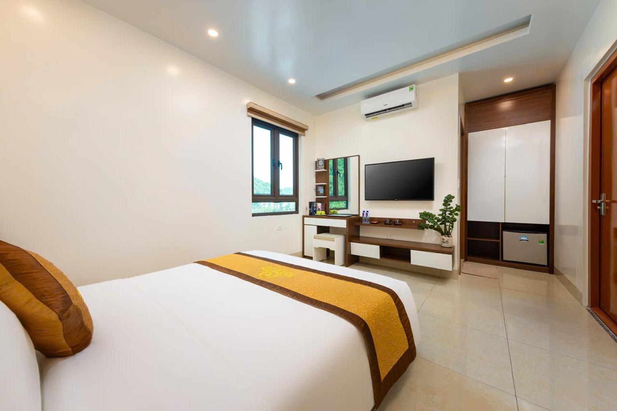 Tung Quang Hotel Dong Khe Sau Exteriör bild