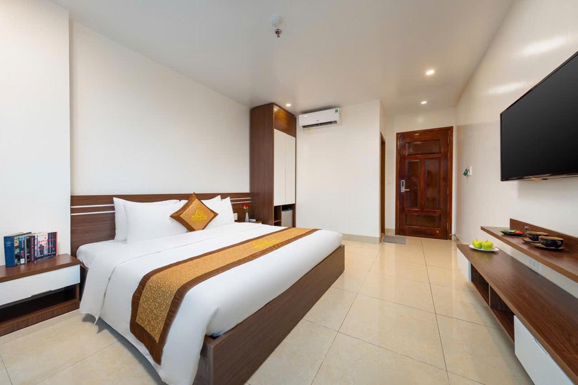 Tung Quang Hotel Dong Khe Sau Exteriör bild